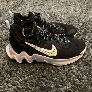 Giannis Immortality kids basketball shoes